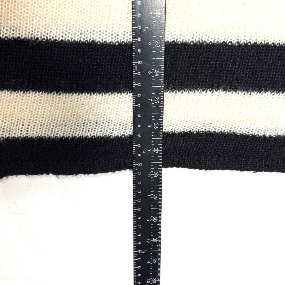 Wet Seal Black White Striped V Neck Sweater with Sequin Bow Size L Vintage Y2K - Picture 6 of 6